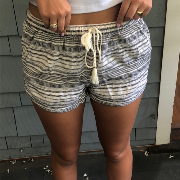Grey, comfy, shorts! - Picture 3 of 3
